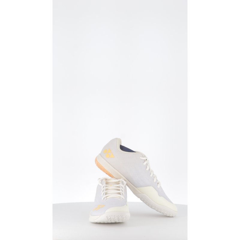 Yonex Power Cushion Aerus Z2 Femme White/Orange | Vitesse & Légèreté